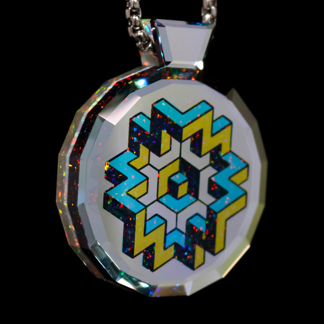 Isometric Dichro Pendant